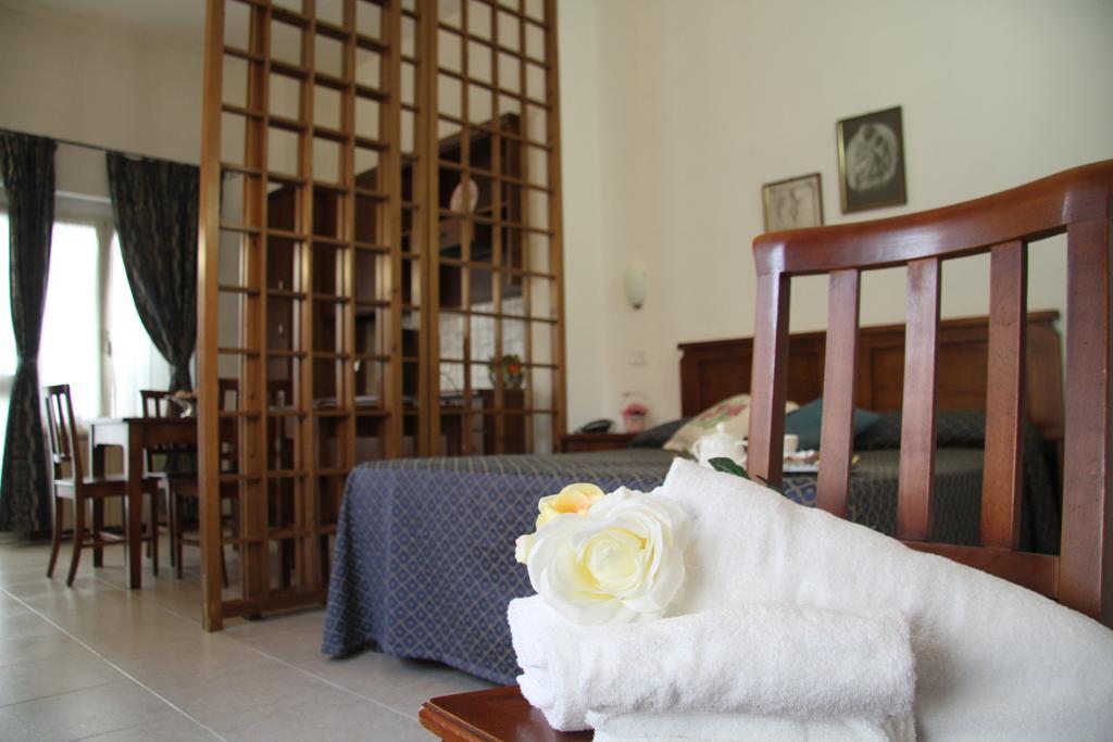 Residence I Due Pini มารีนาดีกรอซเซโต ภายนอก รูปภาพ