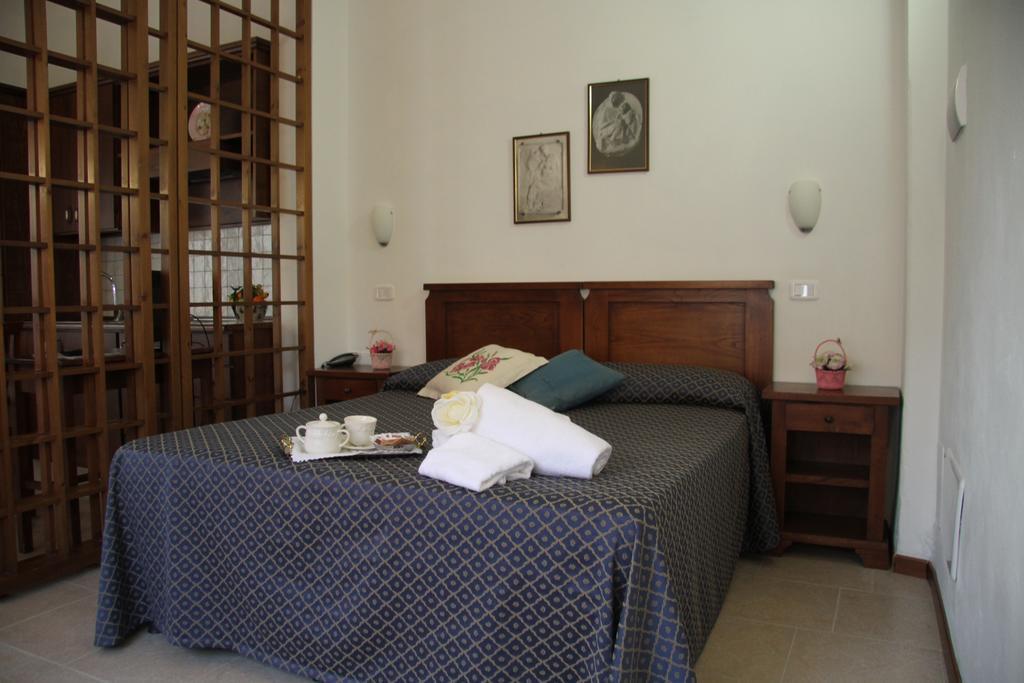 Residence I Due Pini มารีนาดีกรอซเซโต ห้อง รูปภาพ